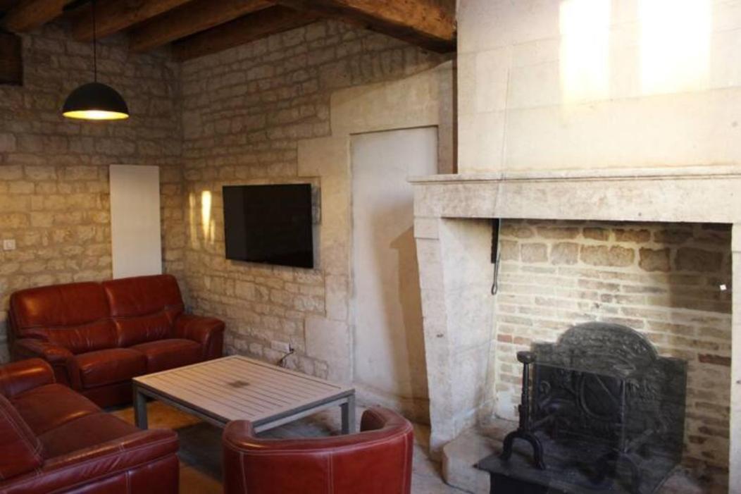 Chateau Des Loups - Les Cedres Bleus Echire Exterior foto